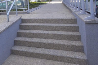 Okładziny stopni schodowych